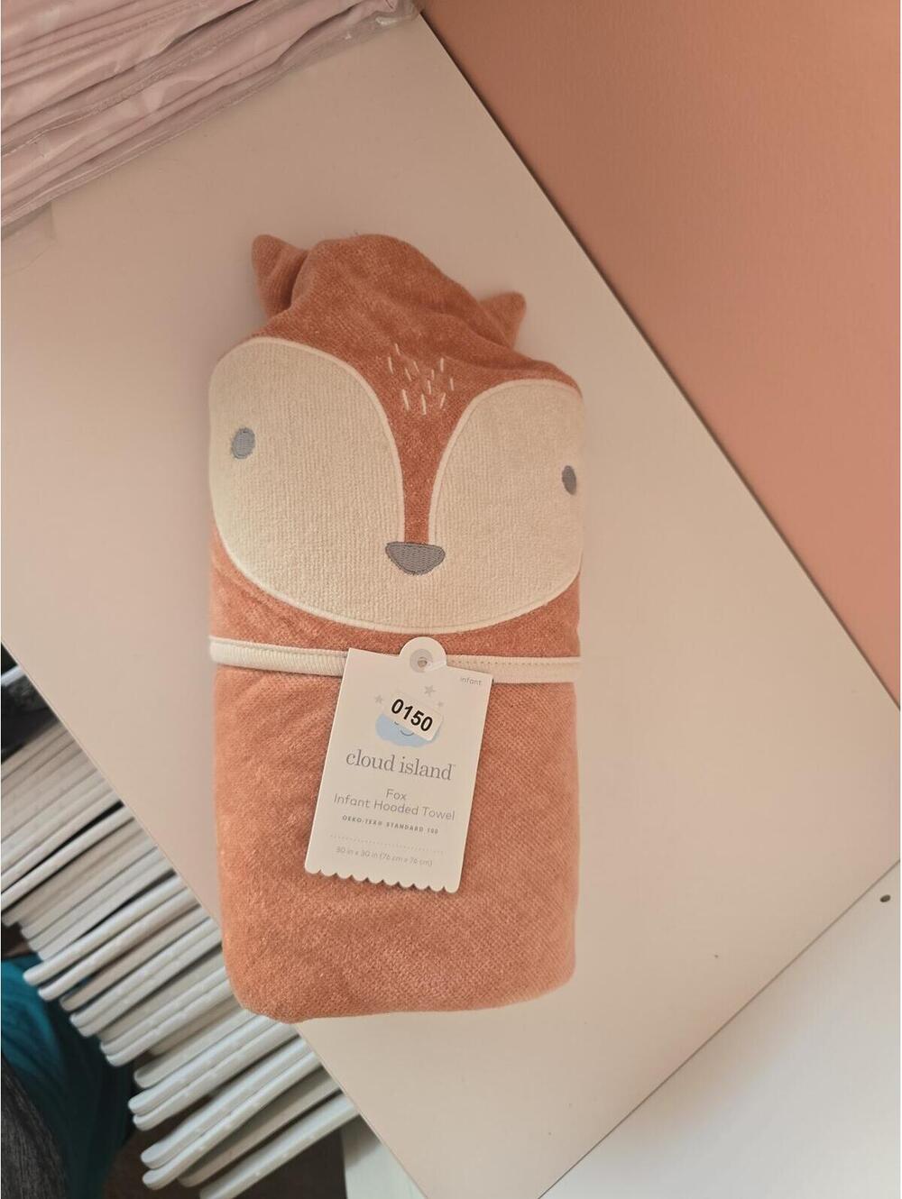New fox infant hood and tow item 150 bin 13